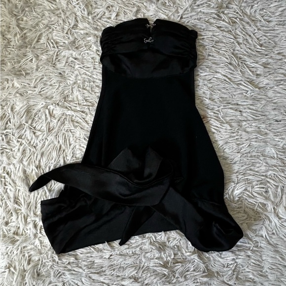◾️Nasty Gal Satin Ruched Neck Halter Top - Picture 9 of 11